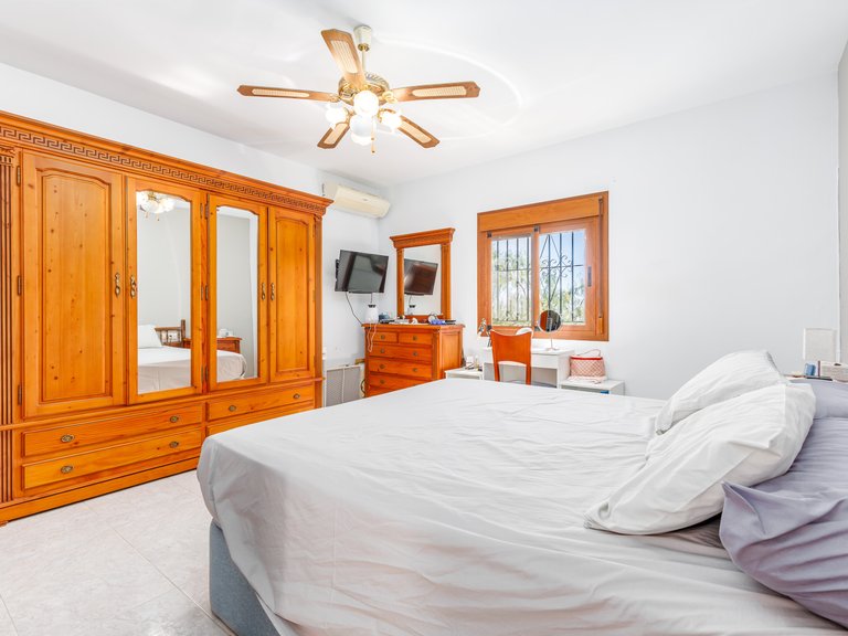 Villa for Sale in Alhaurin El Grande Malaga 35