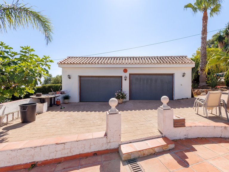 Villa for Sale in Alhaurin El Grande Malaga 11