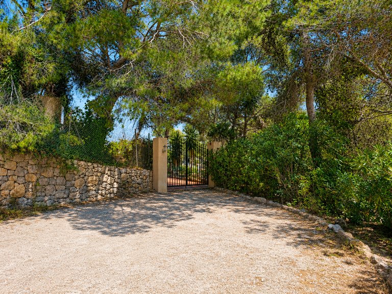 Villa for Sale in Santa Eulalia Del Río Balearic Islands 42