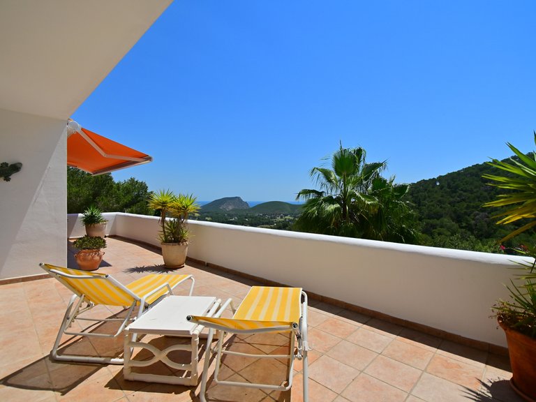 Villa for Sale in Santa Eulalia Del Río Balearic Islands 40
