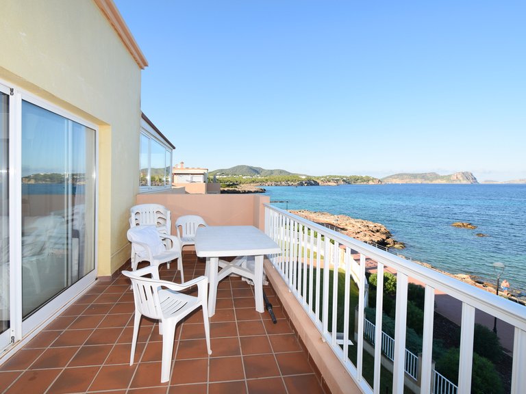 Penthouse for Rent in Santa Eulalia Del Río Balearic Islands 3