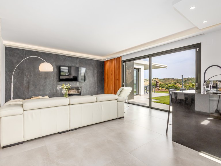 Villa for Sale in Alhaurin El Grande Malaga 7