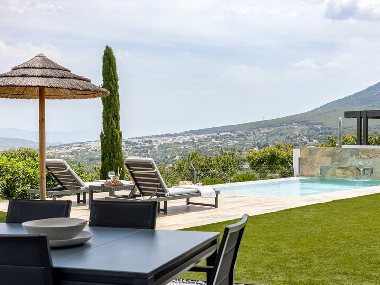 Villa for Sale in Alhaurin El Grande Malaga 1