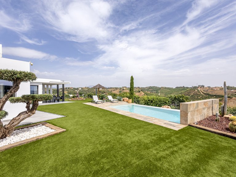 Villa for Sale in Alhaurin El Grande Malaga 2