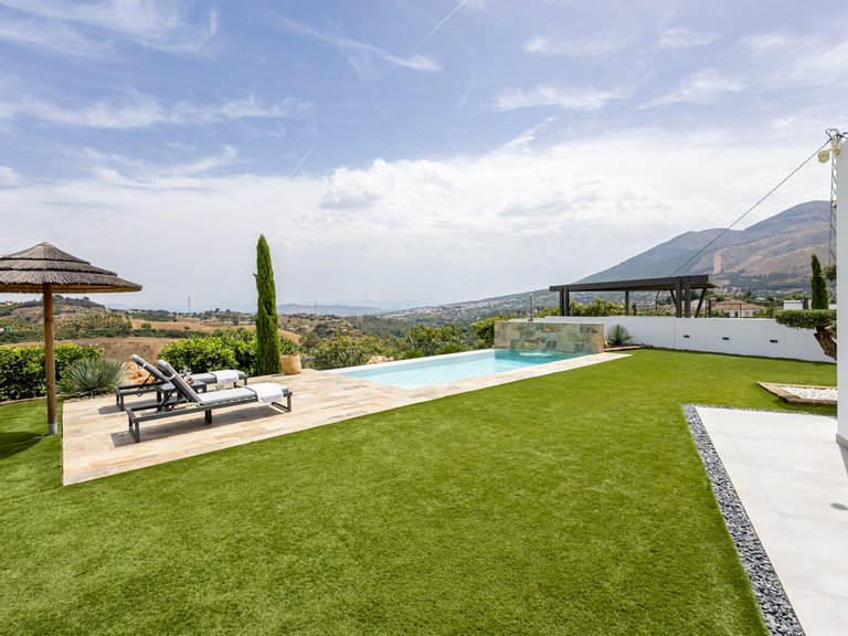 Villa for Sale in Alhaurin El Grande Malaga 31