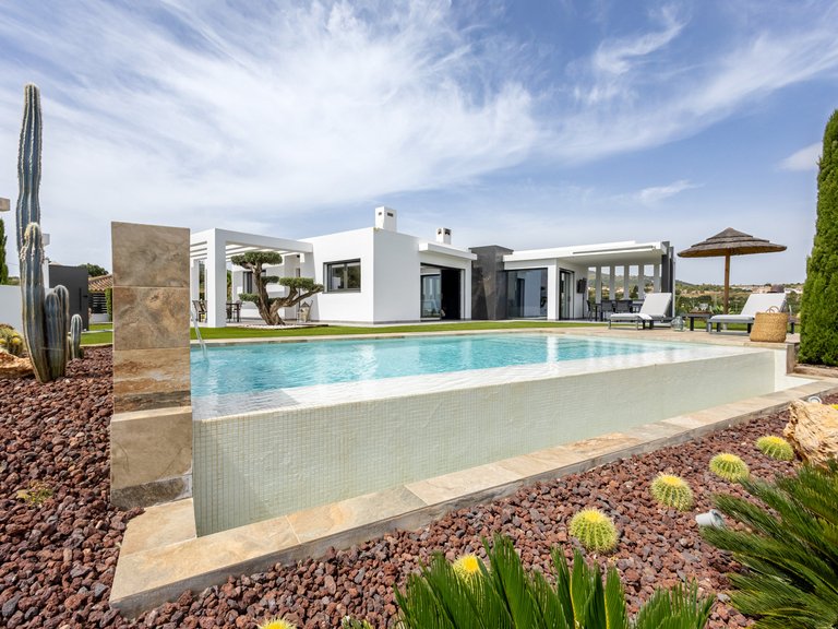 Villa for Sale in Alhaurin El Grande Malaga 3