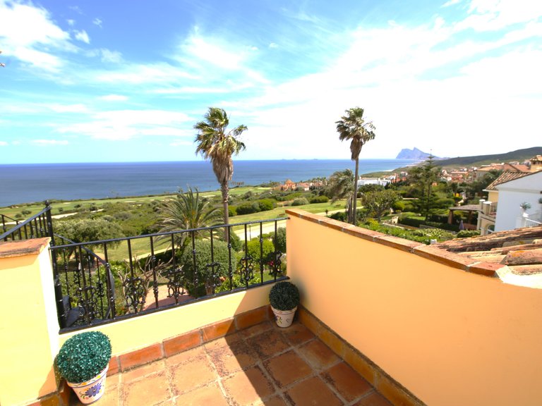 Town House for Sale in Alcaidesa Cadiz 16