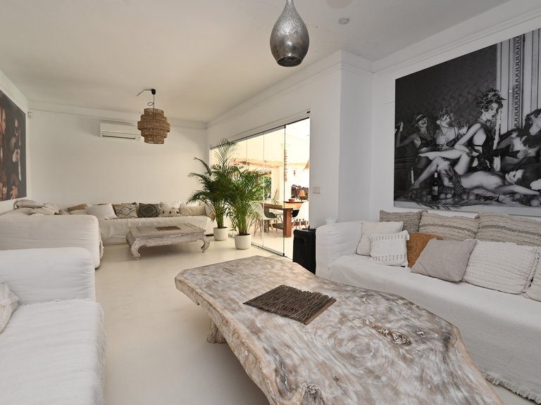Villa for Sale in Santa Eulalia Del Río Balearic Islands 25