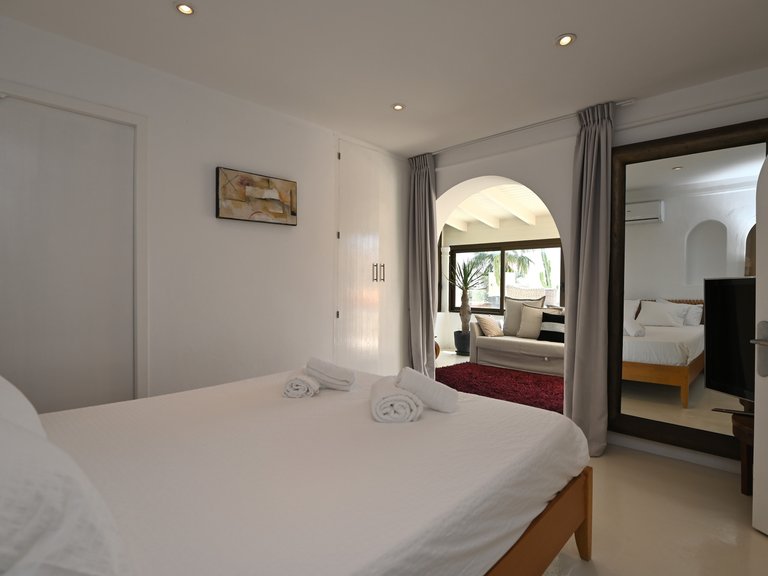 Villa for Sale in Santa Eulalia Del Río Balearic Islands 19