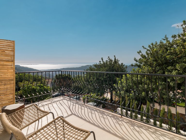 Town House for Sale in Istan Malaga 1