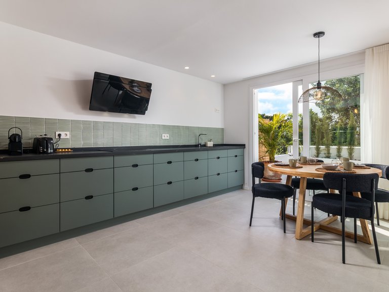 Town House for Sale in Istan Malaga 2