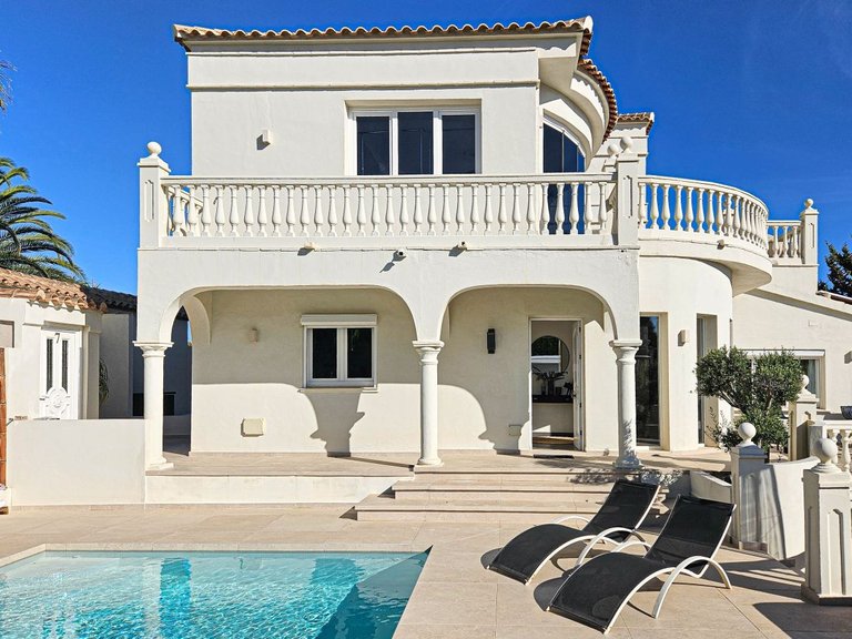 Villa for Sale in Mijas Costa Malaga 42
