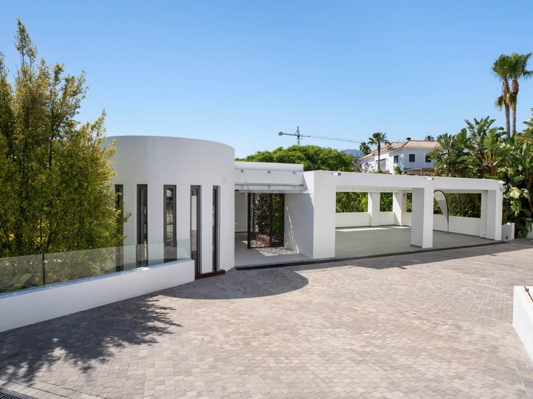Villa for Sale in Benahavis, Malaga 52