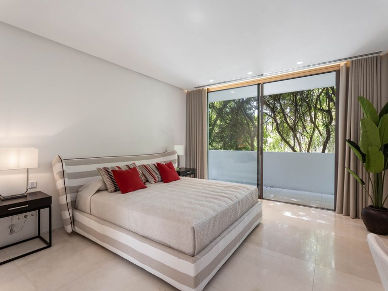 Villa for Sale in Benahavis, Malaga 39