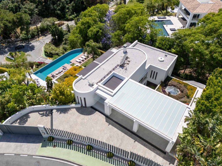 Villa for Sale in Benahavis, Malaga 24