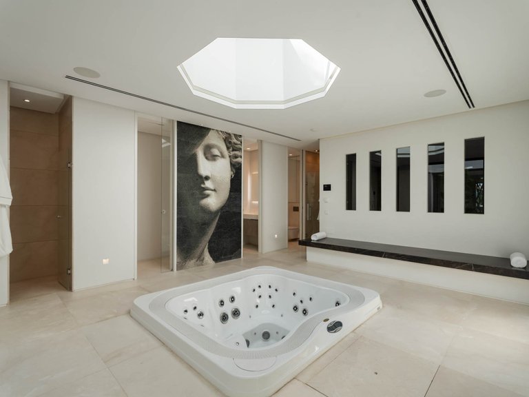 Villa for Sale in Benahavis, Malaga 18