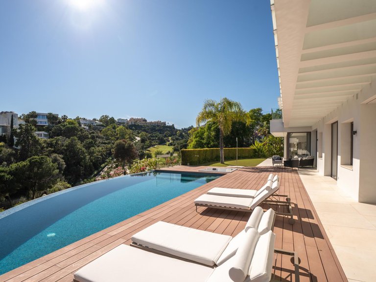 Villa for Sale in Benahavis, Malaga 13