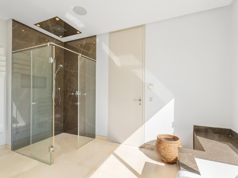 Villa for Sale in Benahavis, Malaga 41