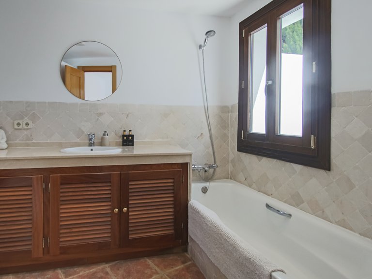 Town House for Sale in Estepona, Malaga 25