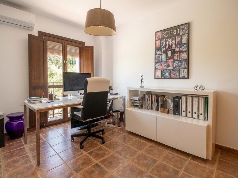 Town House for Sale in Estepona, Malaga 23