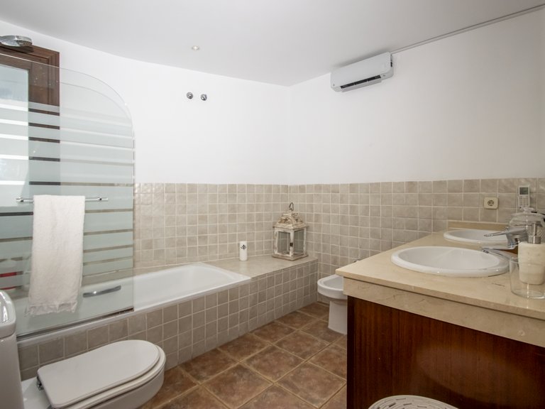 Town House for Sale in Estepona, Malaga 24