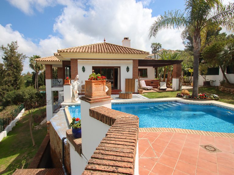 Villa for Sale in Mijas Costa, Malaga 34