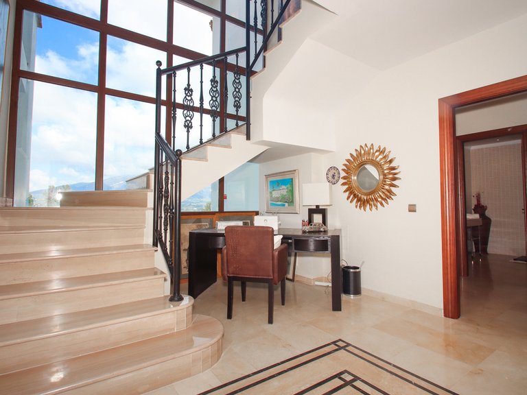 Villa for Sale in Mijas Costa, Malaga 8
