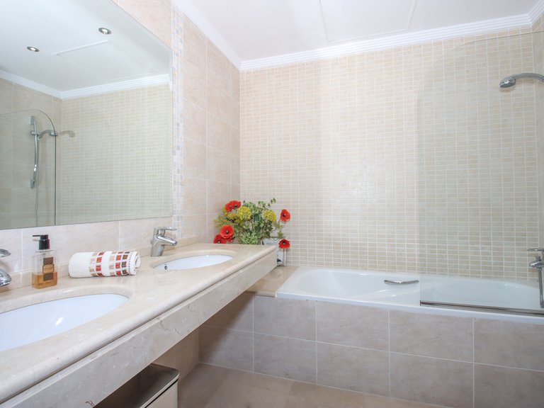 Villa for Sale in Mijas Costa, Malaga 25