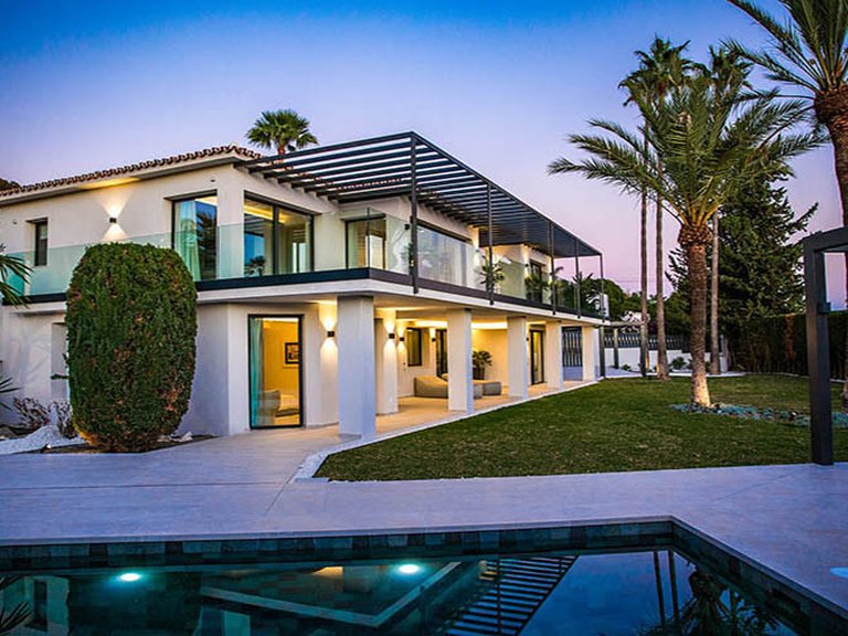 Villa for Sale in Marbella, Malaga 10