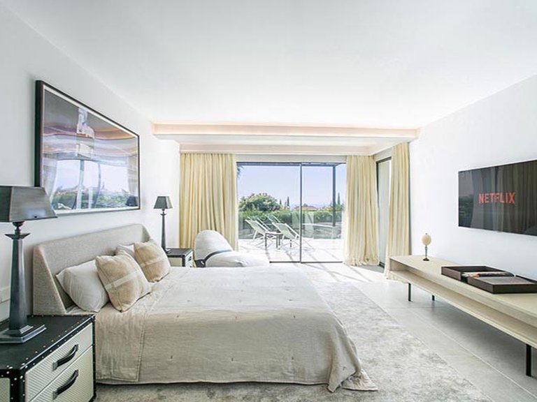 Villa for Sale in Marbella, Malaga 28