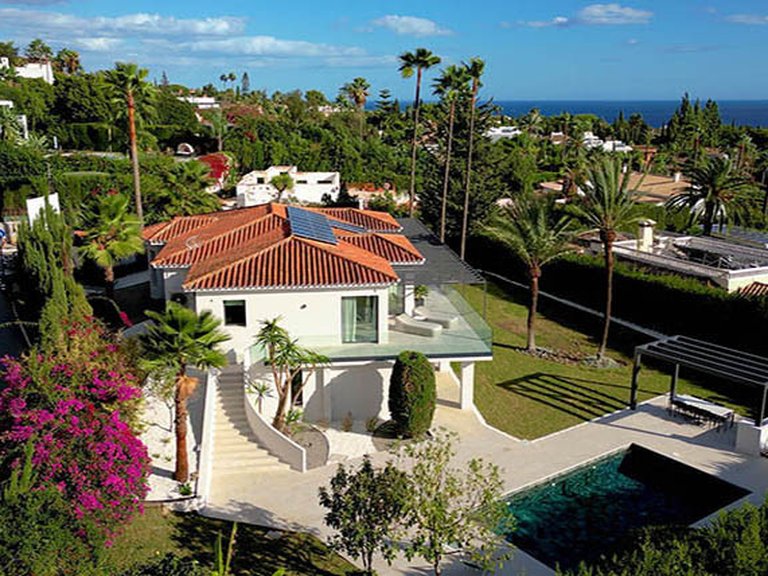 Villa for Sale in Marbella, Malaga 3