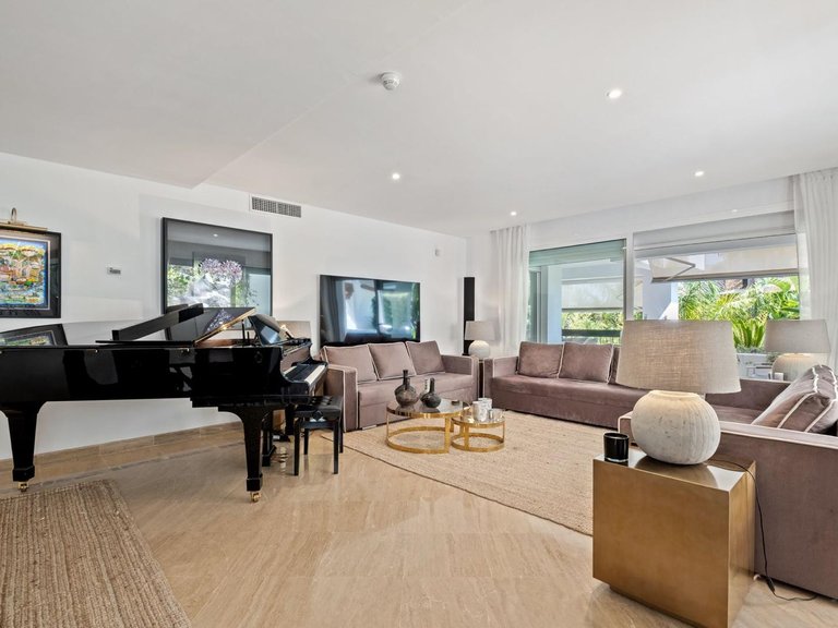 Apartment for Sale in Marbella, Malaga 23