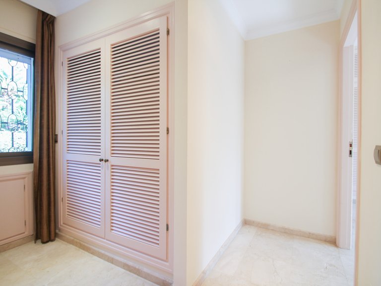 Villa for Sale in Marbella, Malaga 20