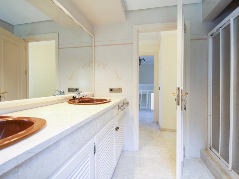 Villa for Sale in Marbella, Malaga 19