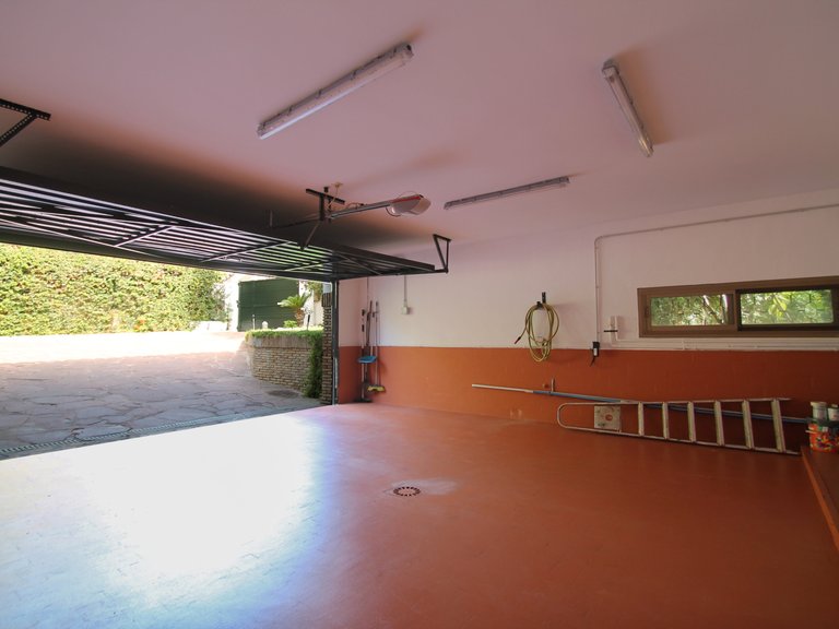 Villa for Sale in Marbella, Malaga 18