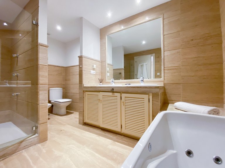 Apartment for Sale in Marbella, Malaga 9