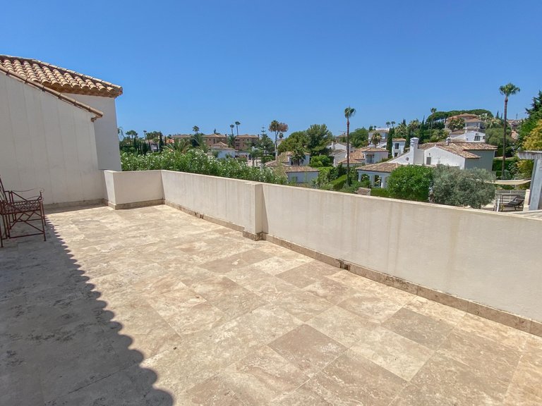 Villa for Sale in Marbella, Malaga 32