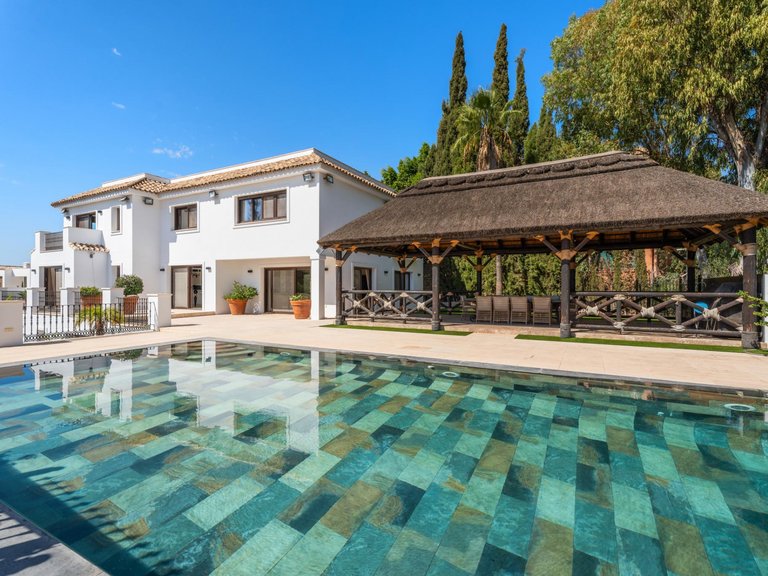 Villa for Sale in Benahavis, Malaga 5