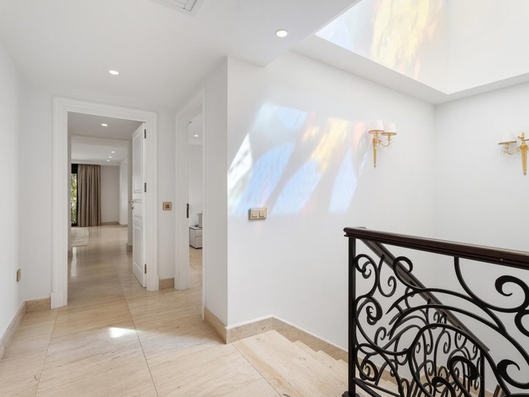 Villa for Sale in Benahavis, Malaga 58