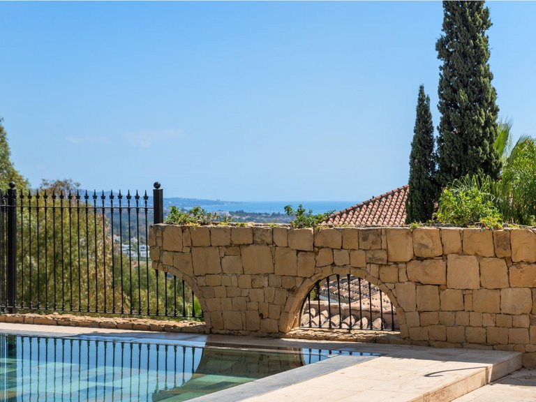 Villa for Sale in Benahavis, Malaga 28