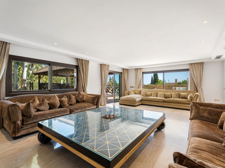 Villa for Sale in Benahavis, Malaga 17