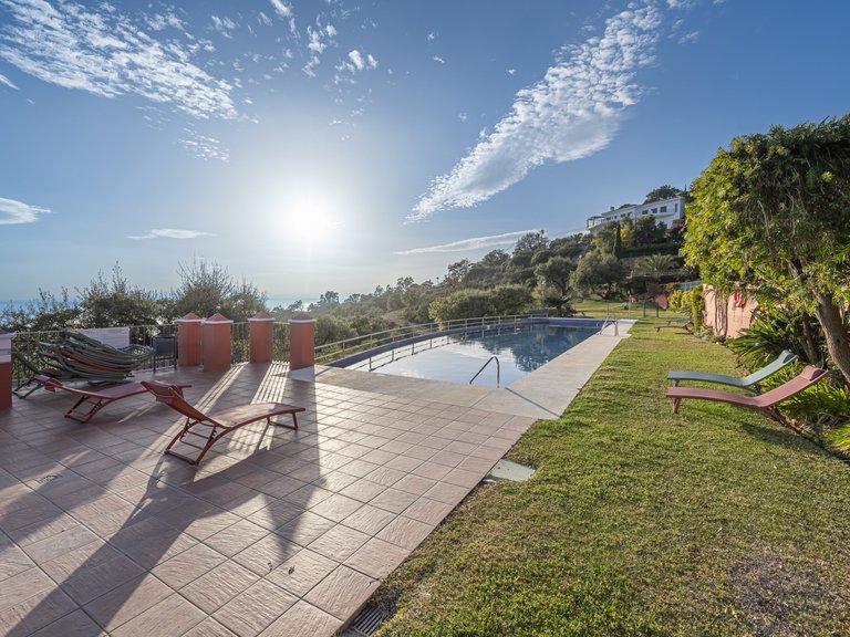 Apartment for Sale in Marbella Este, Malaga 26