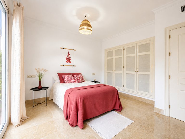 Apartment for Sale in Marbella Este, Malaga 21