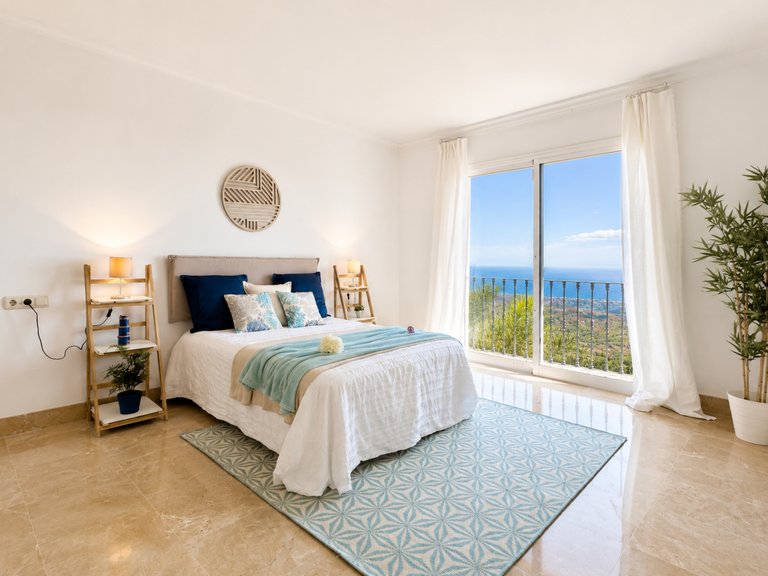 Apartment for Sale in Marbella Este, Malaga 5