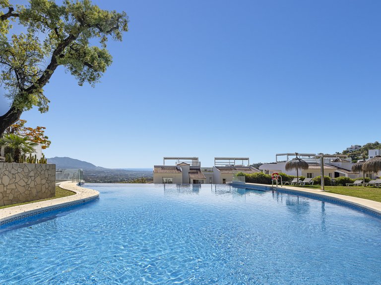 Apartment for Sale in Marbella Este, Malaga 31