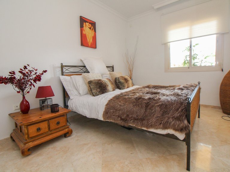 Apartment for Sale in Marbella Este, Malaga 23