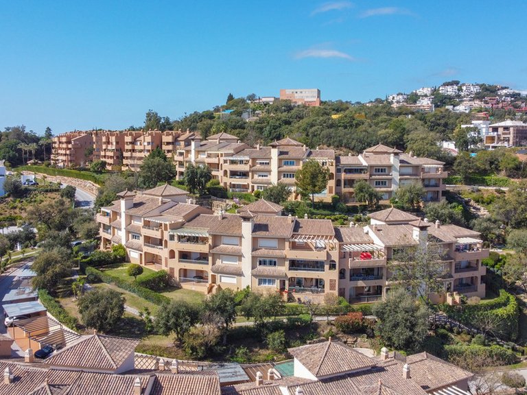 Apartment for Sale in Marbella Este, Malaga 8