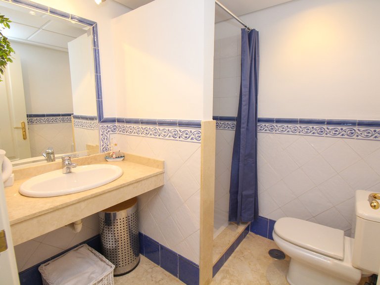 Apartment for Sale in Marbella Este, Malaga 27