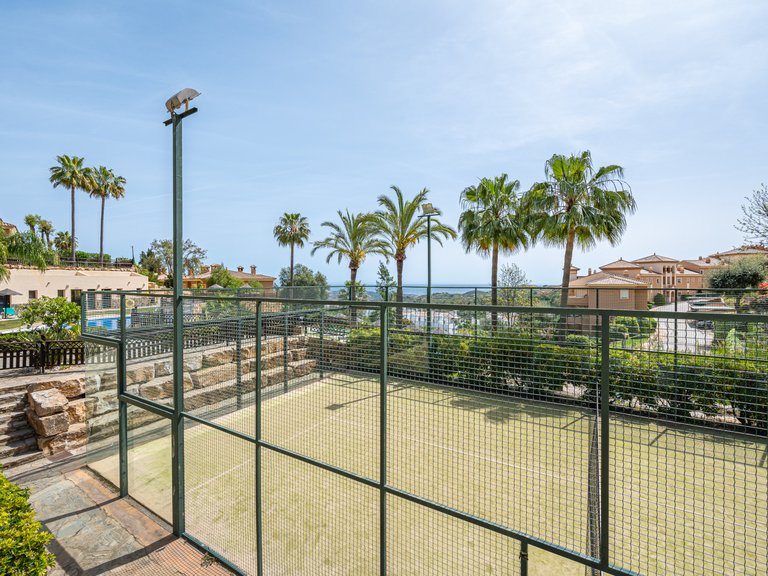 Apartment for Sale in Marbella Este, Malaga 35