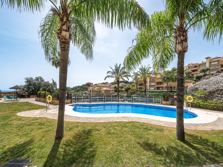 Apartment for Sale in Marbella Este, Malaga 28